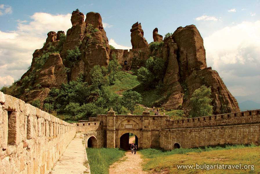 Pi-Group » Blog Archive » Belogradchik Rocks and Belogradchik Fortress